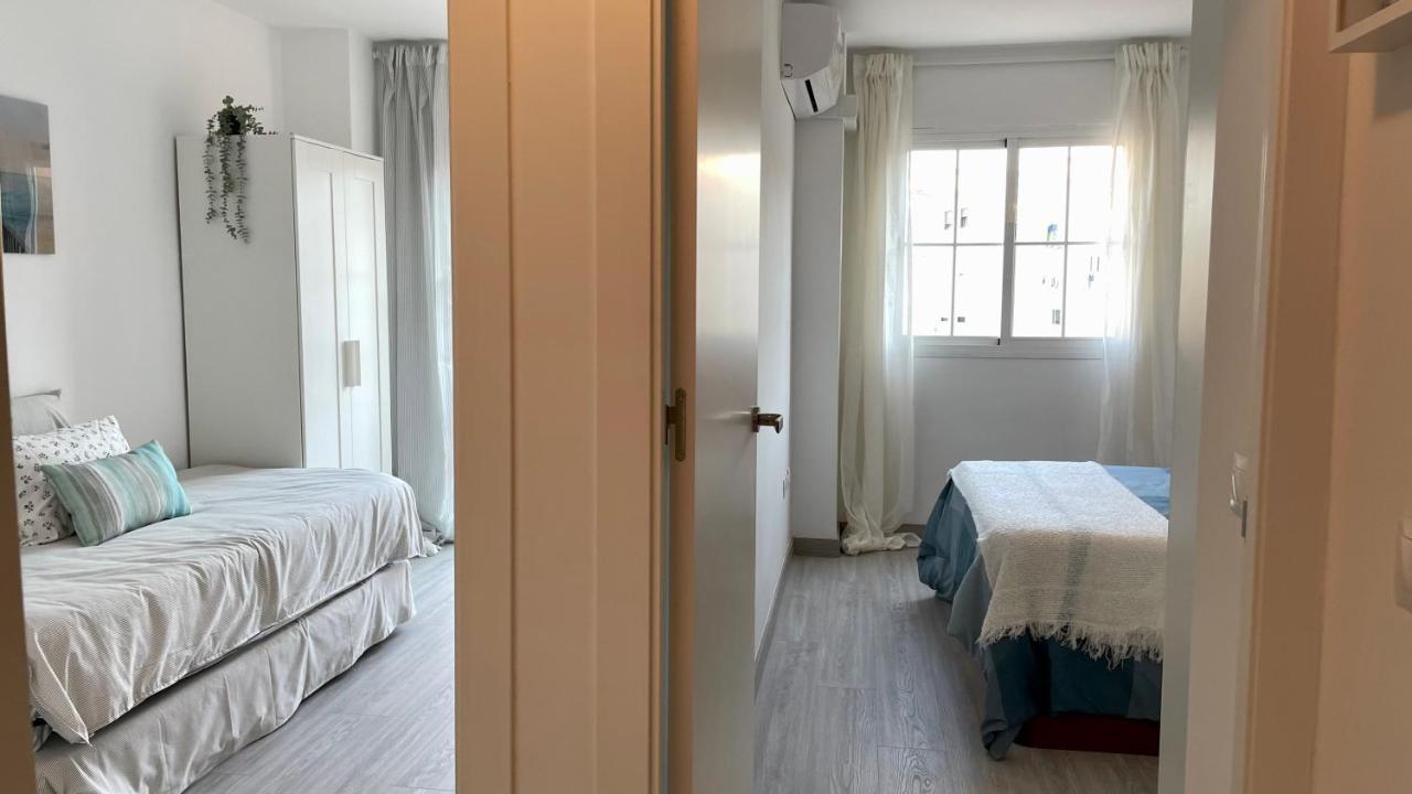Moderno Piso De 3 Dormitorios En La Playa De Rincon De La Victoria Malaga Екстериор снимка